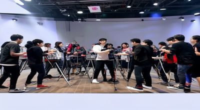综艺节目录制现场，嘉宾争执画面，黑料bu打烊综艺黑料配图
