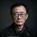 黑料bu打烊内容总监林博文先生，负责内容质量把控，眼镜文艺青年形象，专业严谨